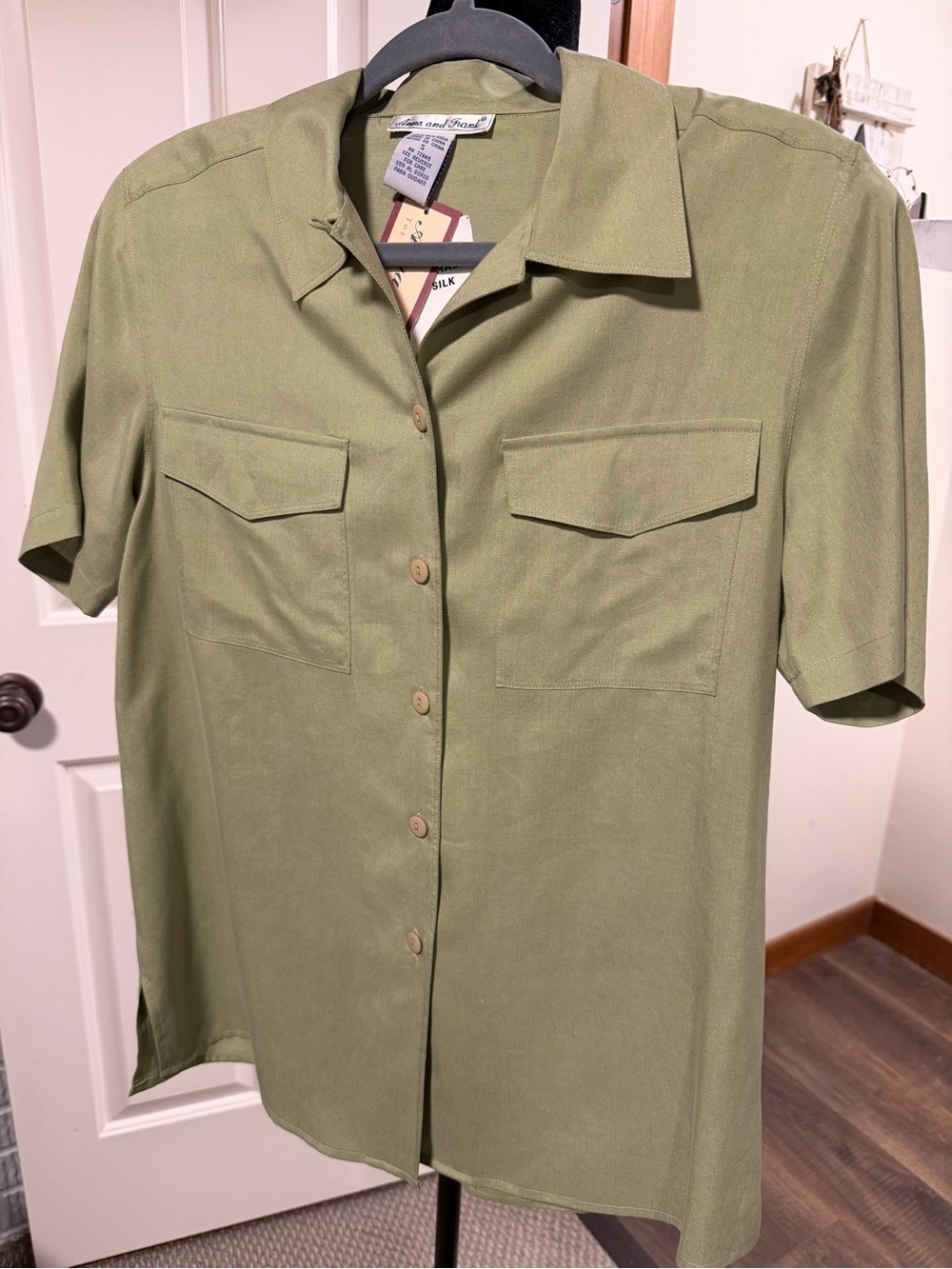 Vintage 90s Anna & Frank Sage Green Washable Silk Button Up Blouse Small